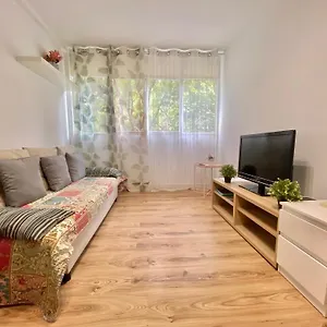  Appartement Nice Flat Near The Beach And Parc Del Forum