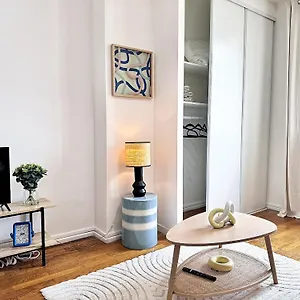 Dounia , Lyon France